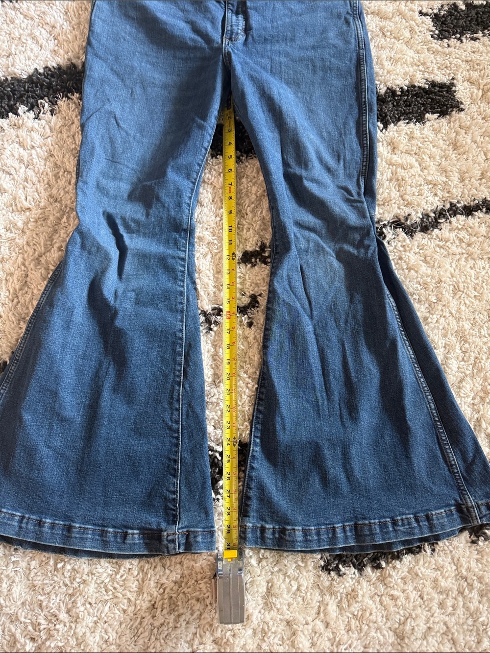 Women's Dark Blue Flared Jeans - Classic Denim Bell Bottoms wrangler - Picture 2 of 6